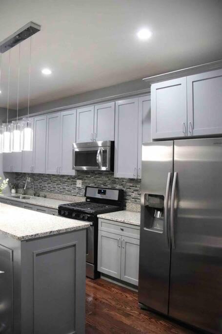 Appartement Upscale Westside Of Chicago